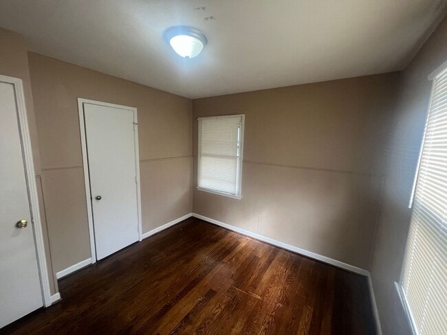 Foto del edificio - 1180 Noyes Ave 3BR/1BA (Hamilton)