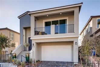 Building Photo - 10765 Mulholland Ave