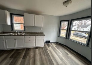 Building Photo - 18478 Stout St