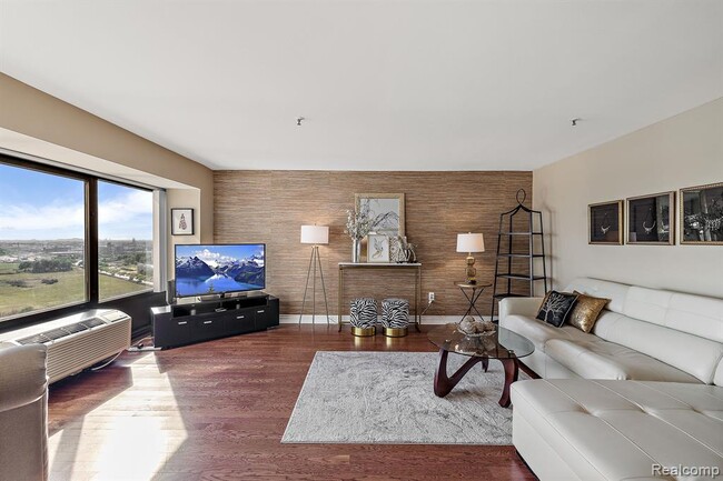 Foto del edificio - 300 Riverfront Dr