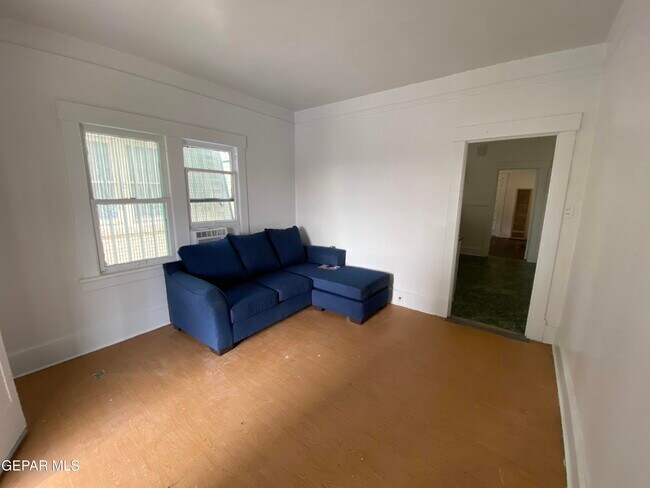 Building Photo - 3211 Tularosa Ave