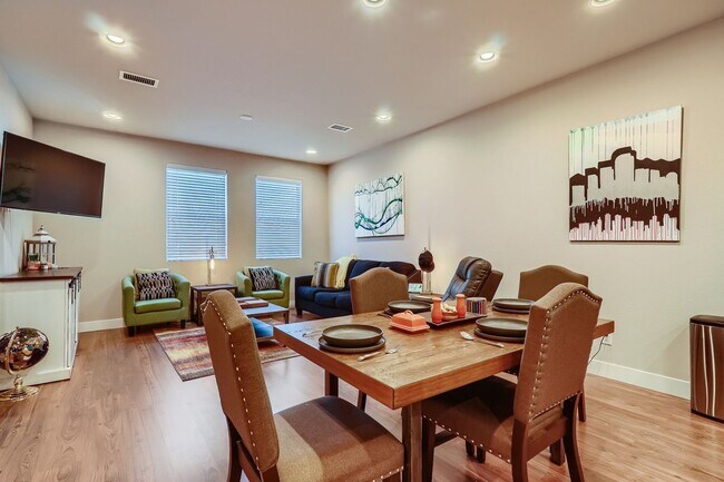 Foto del edificio - 4722 N Kittredge St