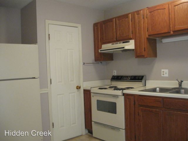 Foto del edificio - 2 br, 1.5 bath Apartment - 220 Adams Lane