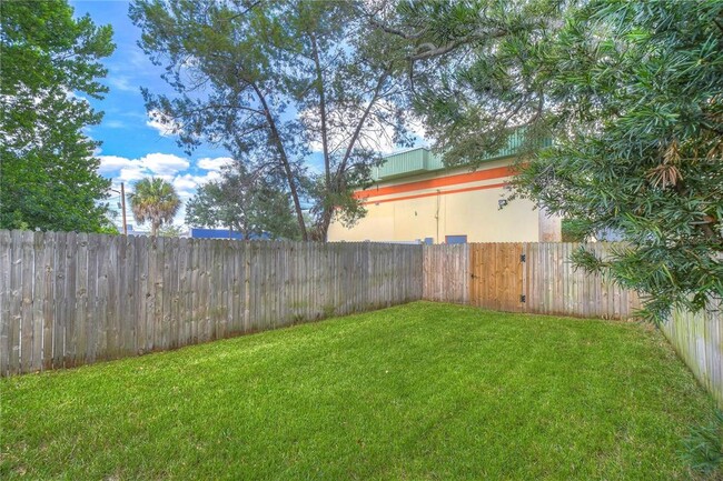 Building Photo - 210 S Malcolm Ct