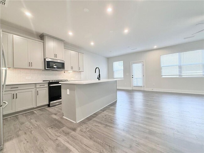 Foto del edificio - 4395 Declan Dr