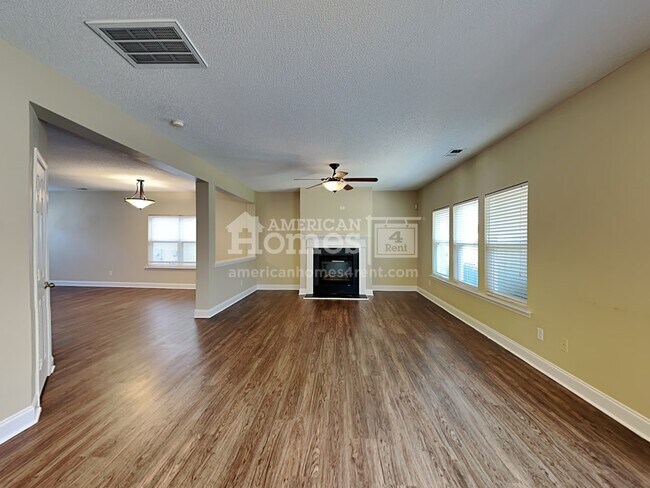 Building Photo - 2320 Harwood Hills Lane
