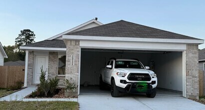 Building Photo - 25721 John Wayne Dr