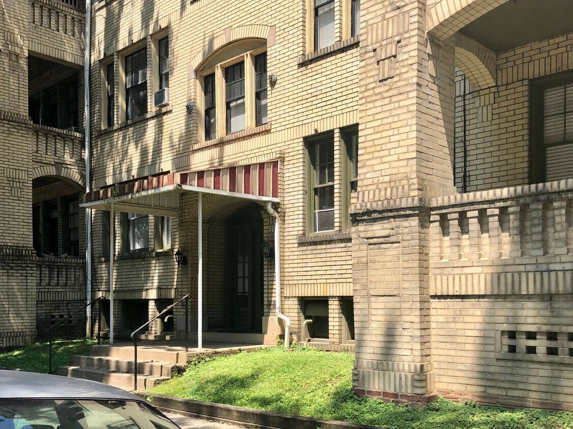 Foto del edificio - 1081 National Rd