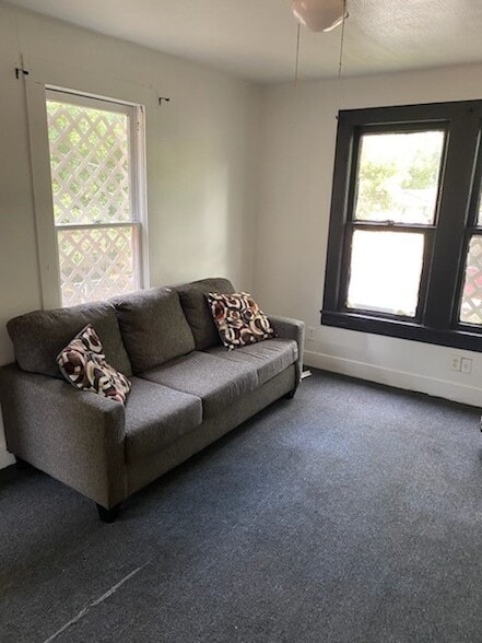 Foto del edificio - 256 E 75th St