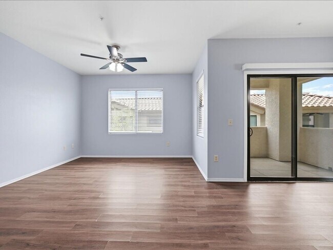 Foto del edificio - Charming 1 Bed / 1 Bath with Resort-Style Amenities!