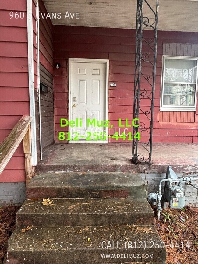 Building Photo - 960 S Evans Ave