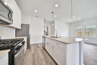 Building Photo - 12107 Willow Holw Ln