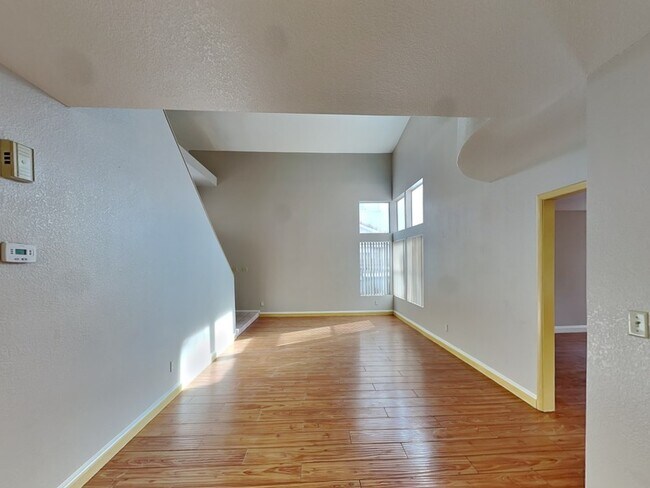 Foto del edificio - 1741 Garden Path Ct