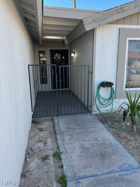 Building Photo - 531 Sheffield Dr