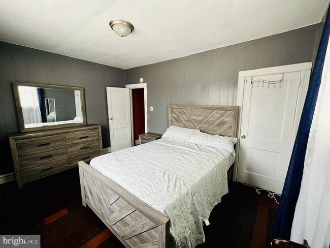 Foto del edificio - 4820 Brown St