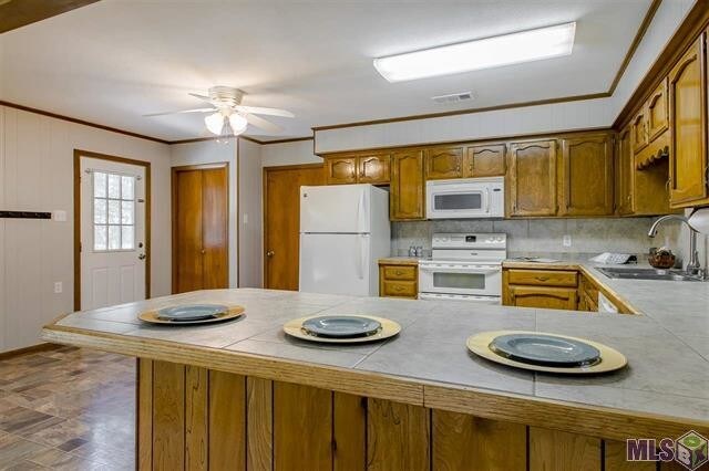 Foto del edificio - 4056 Fleet Dr