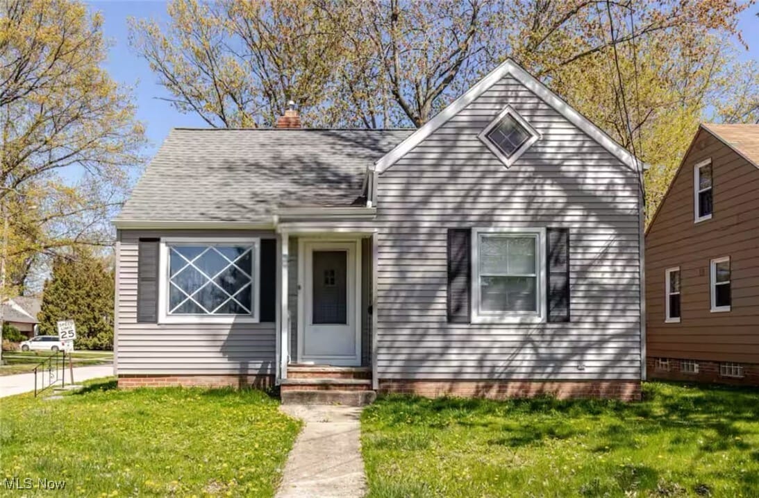 Primary Photo - 475 E 250th St