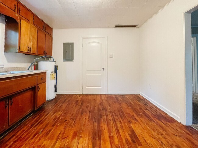 Foto del edificio - Coming Soon! Cozy 2 Bed / 1 Bath Home — Pet Friendly!