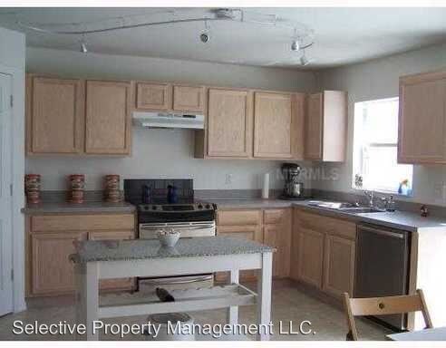 Building Photo - 945 Horseshoe Falls Dr