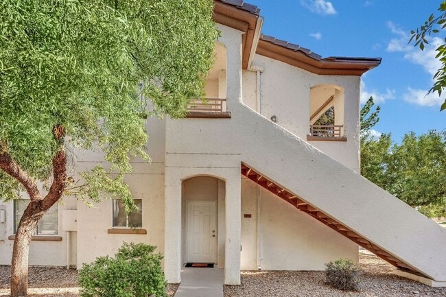 Building Photo - 5655 E Sahara Ave