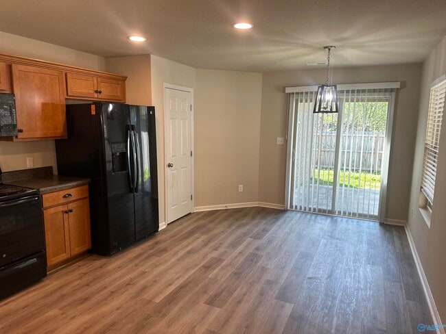 Building Photo - 224 Sedgewick Dr