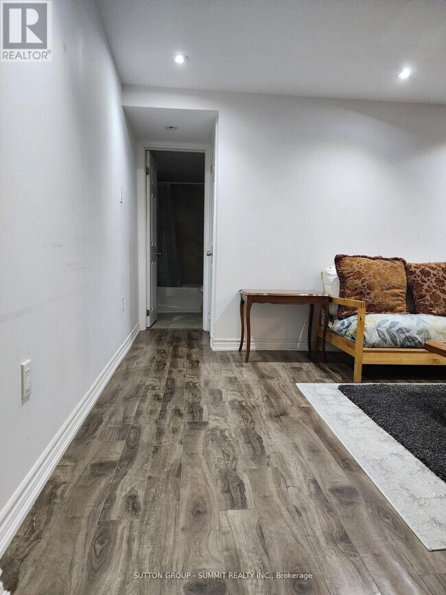 Photo du bâtiment - 1525 Willow Way