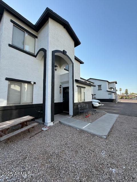 Building Photo - 2205 W Morten Ave
