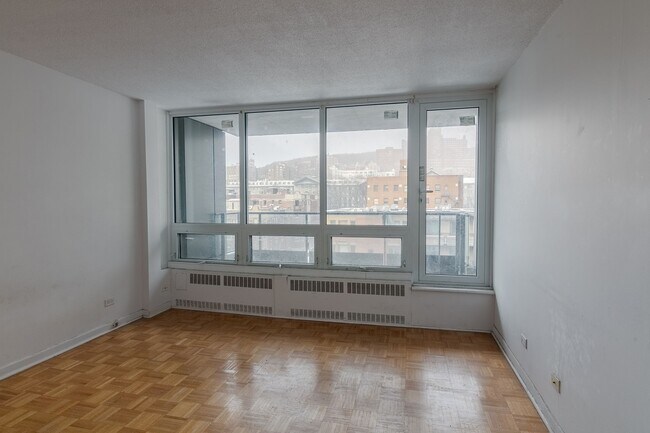 Photo du bâtiment - 1975 Maisonneuve Blvd W