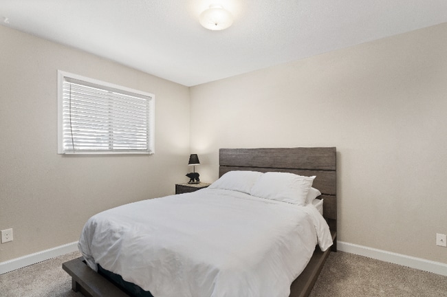 Building Photo - 1625 Banyan Dr