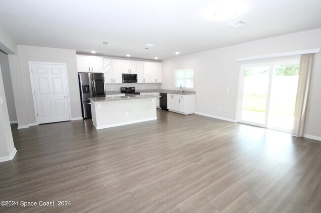 Building Photo - 695 Boughton Way