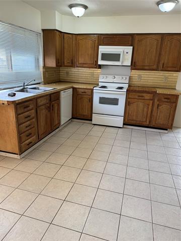 Building Photo - 825 Stone Trail Dr