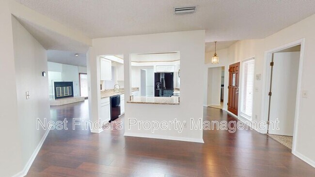 Building Photo - 6176 Alpenrose Ave