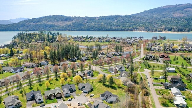 Building Photo - Beautiful Dover Bay Home - Rent reduced to...