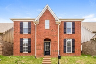 Building Photo - 10176 Evening Hill Dr