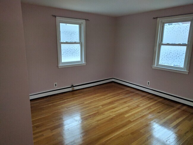 Bedroom 1 - 112 Beech St