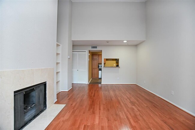 Building Photo - 1860 White Oak Dr