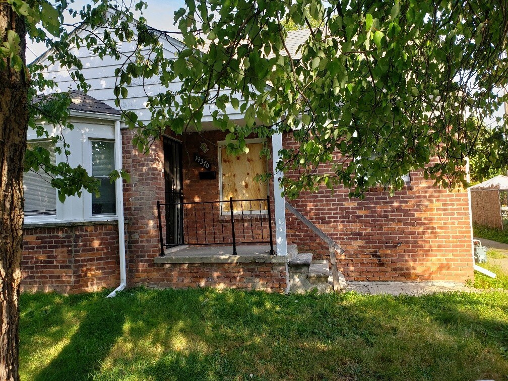 19370 Fielding St, Detroit, MI 48219 House Rental in Detroit, MI