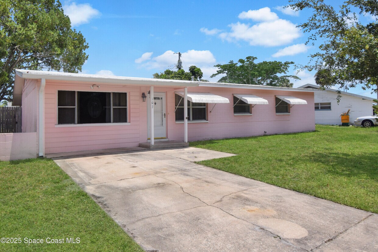 Foto principal - 102 1st St