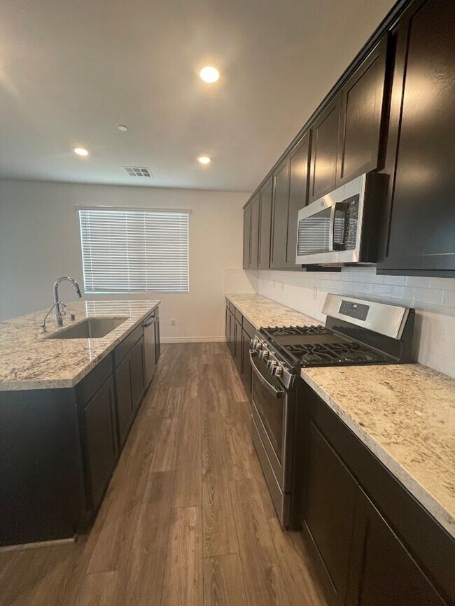Building Photo - Henderson - Emerson by Lennar - Community ...