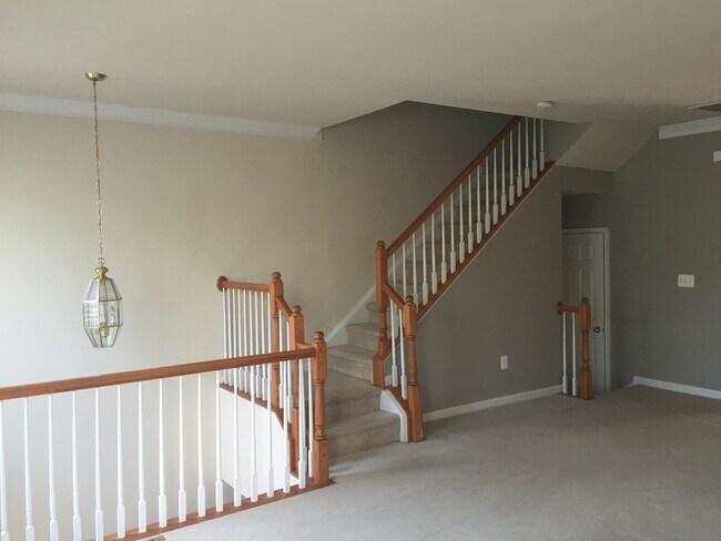 Foto del edificio - COZY TOWNHOUSE - Minutes to Quantico