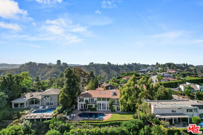 Foto del edificio - 10814 Savona Rd