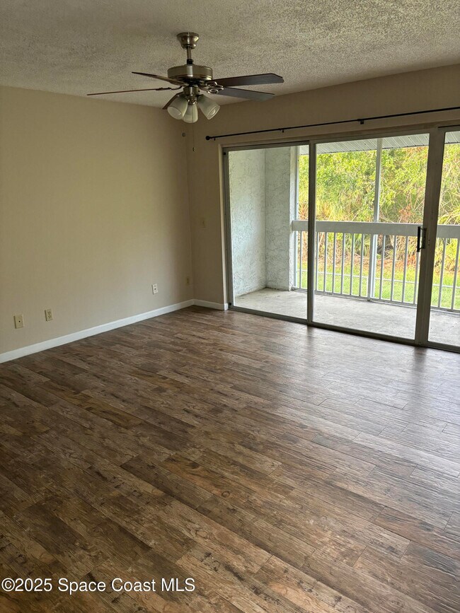 Building Photo - 987 Sonesta Ave NE