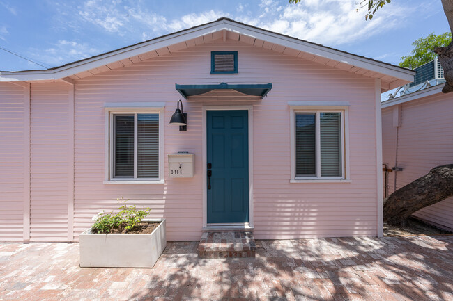 Building Photo - 314 N Venice Blvd