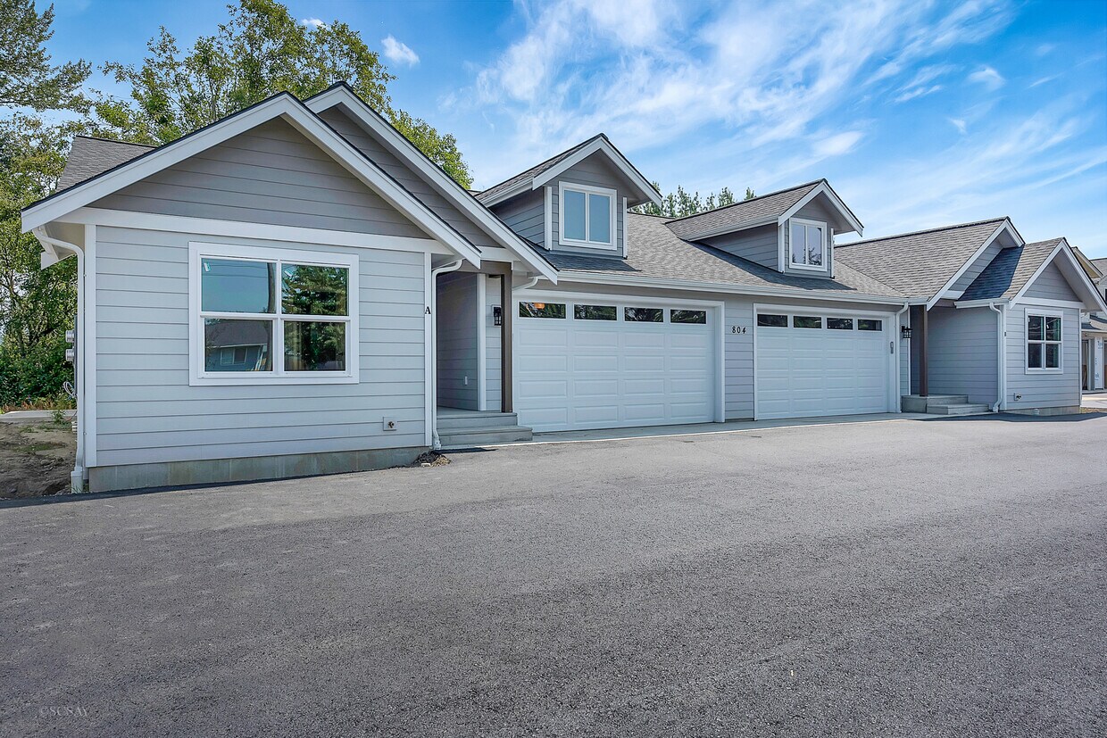 Primary Photo - 804 Nooksack Rd