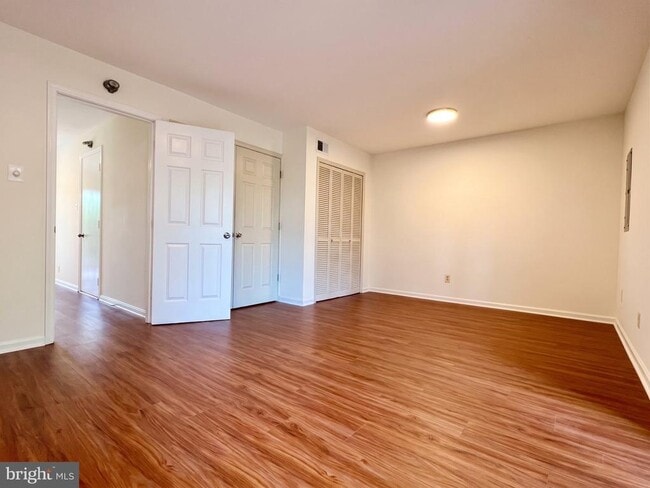 Building Photo - 5635 Gosling Dr