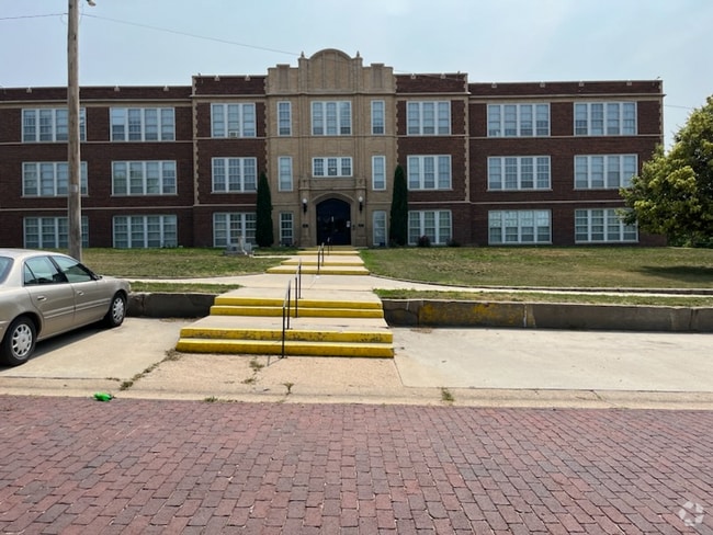 Building Photo - 720 J St