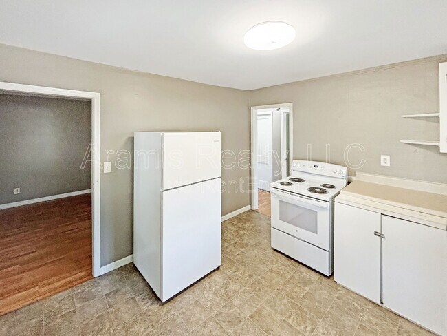 Foto del edificio - 394 Allgood Rd NE