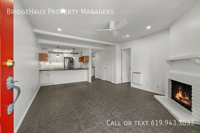 Building Photo - 8360 Via Sonoma