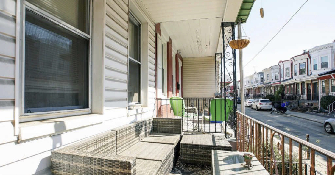 Porch - 5337 Addison St