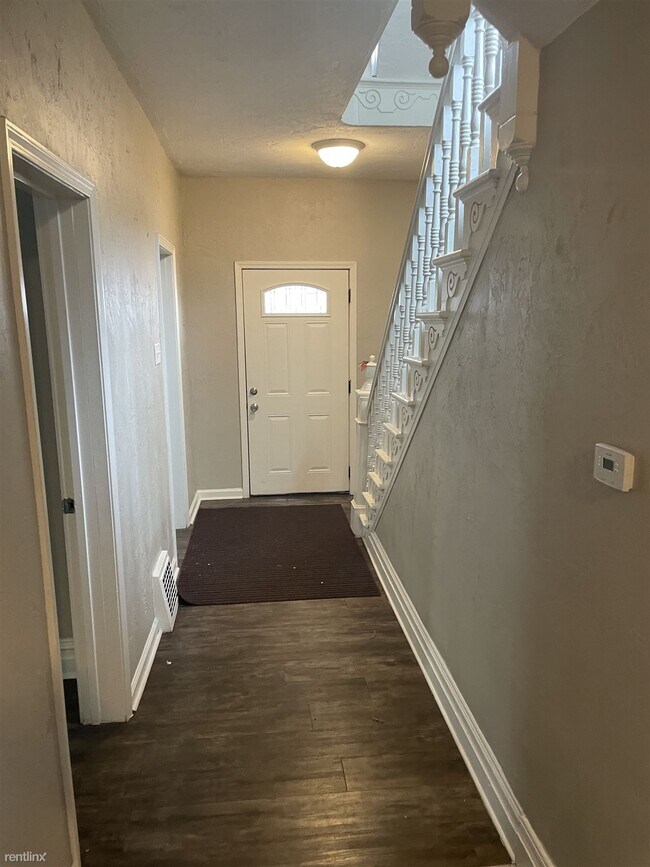 Building Photo - 4 br, 2 bath House - 482 East Washington S...